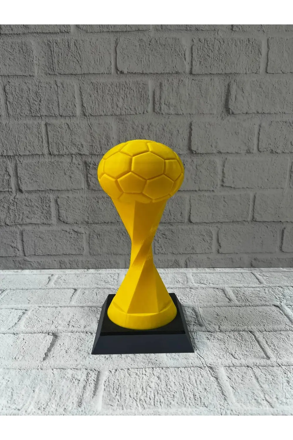 BFS Futbol Toplu Sarı Kupa 21cm Masaüstü Dekor Ödül Figürü