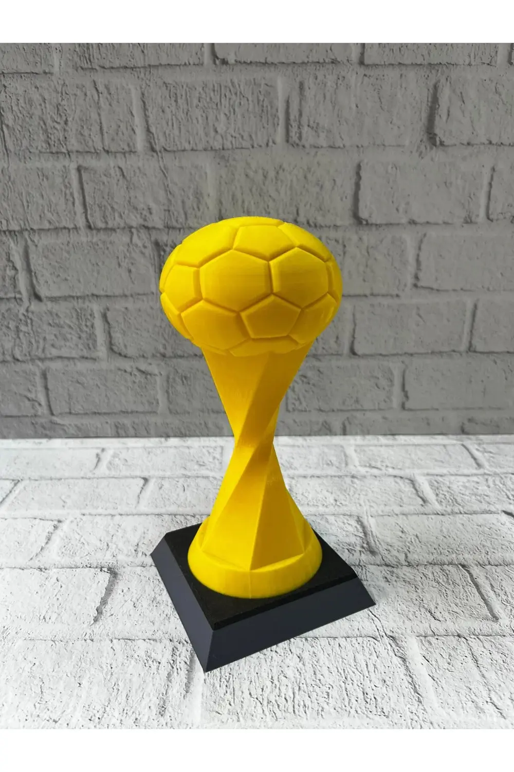 BFS Futbol Toplu Sarı Kupa 21cm Masaüstü Dekor Ödül Figürü