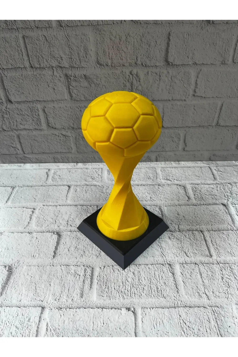 BFS Futbol Toplu Sarı Kupa 21cm Masaüstü Dekor Ödül Figürü