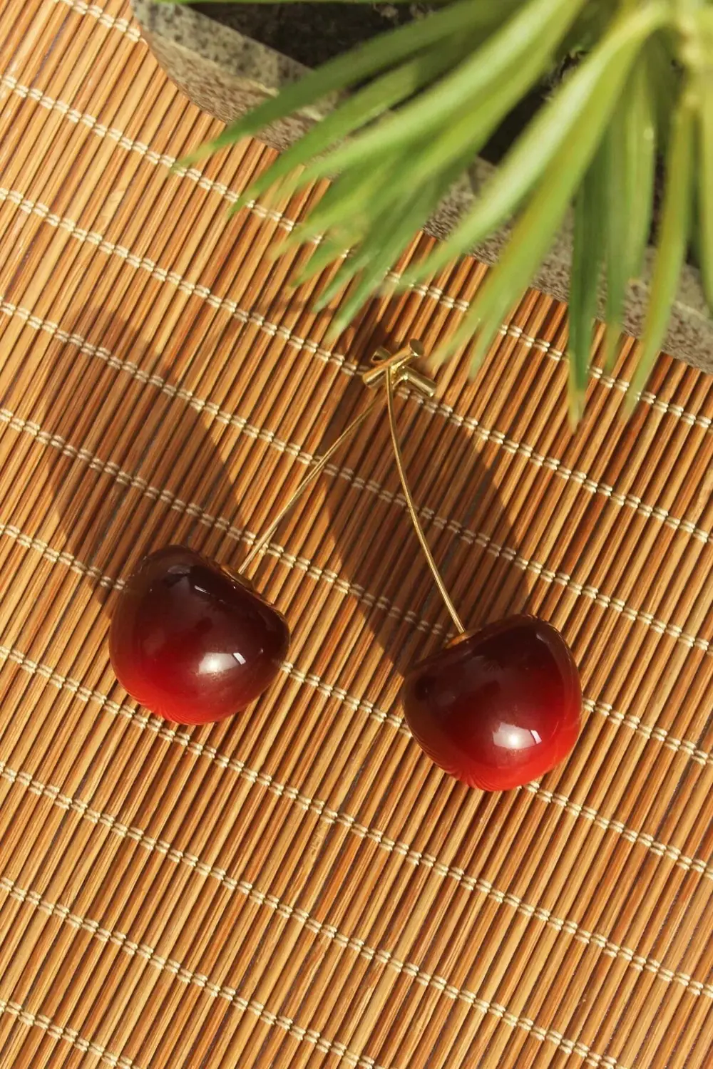 BFS Gold Renk Kiraz Model Kadın Küpe