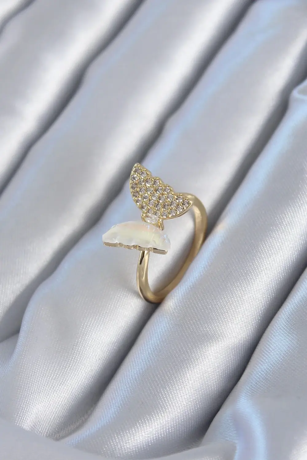 BFS Gold Renk Zirkon Taş Detay Pirinç Kadın Yüzük