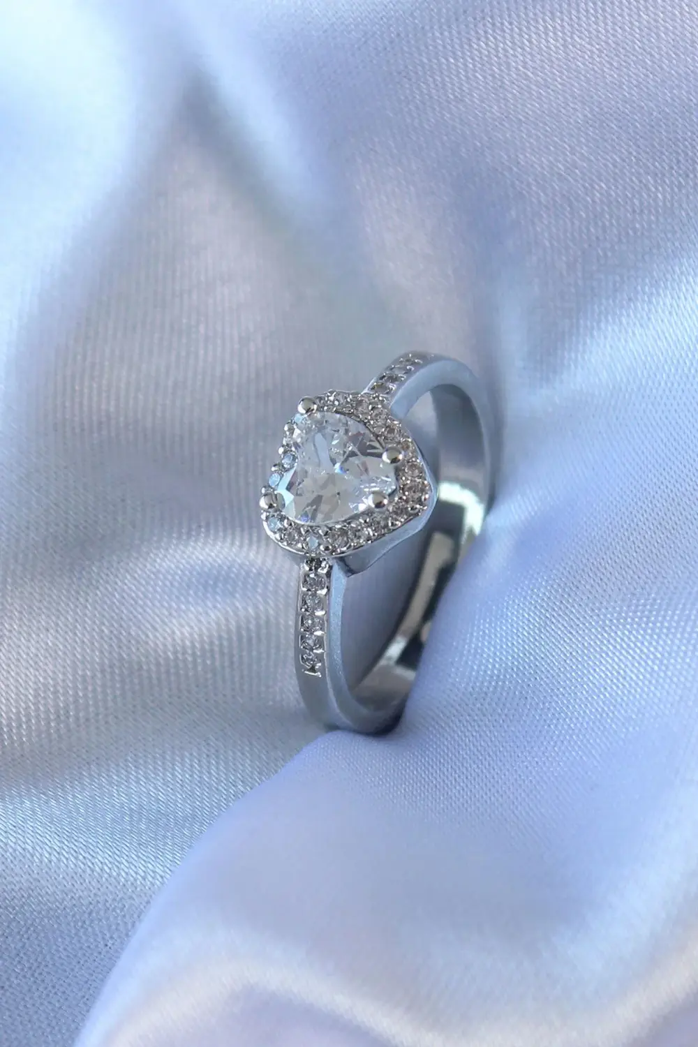 BFS Gümüş Renk Kalp Zirkon Taşlı Charm Model Pirinç Kadın Yüzük