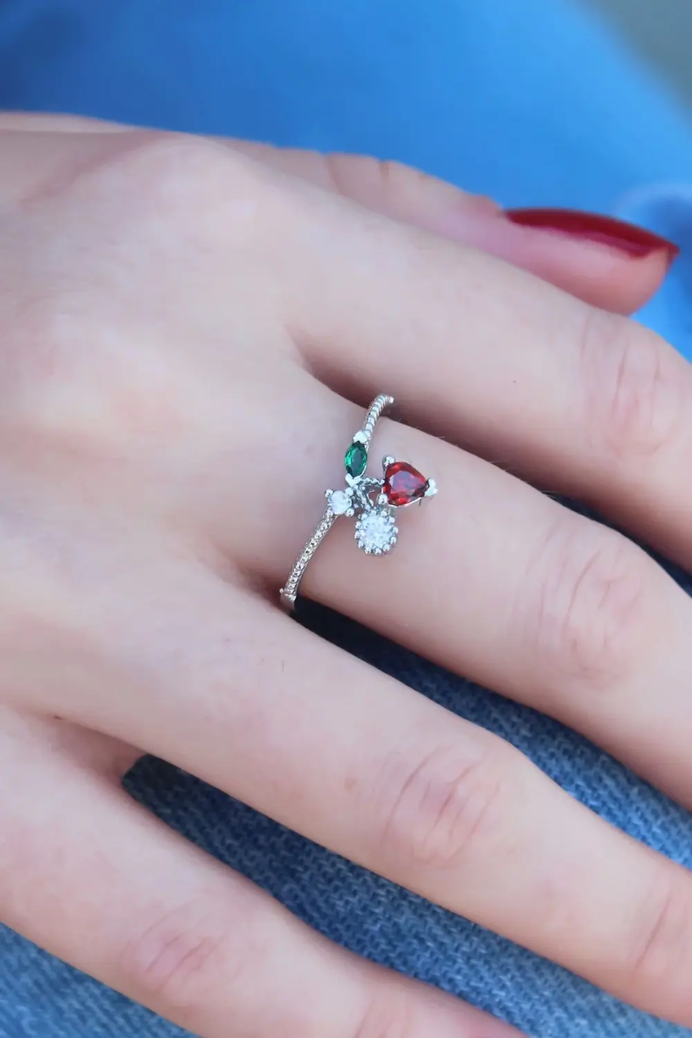 BFS Gümüş Renk Kiraz Model Zirkon Taşlı Kadın Yüzük