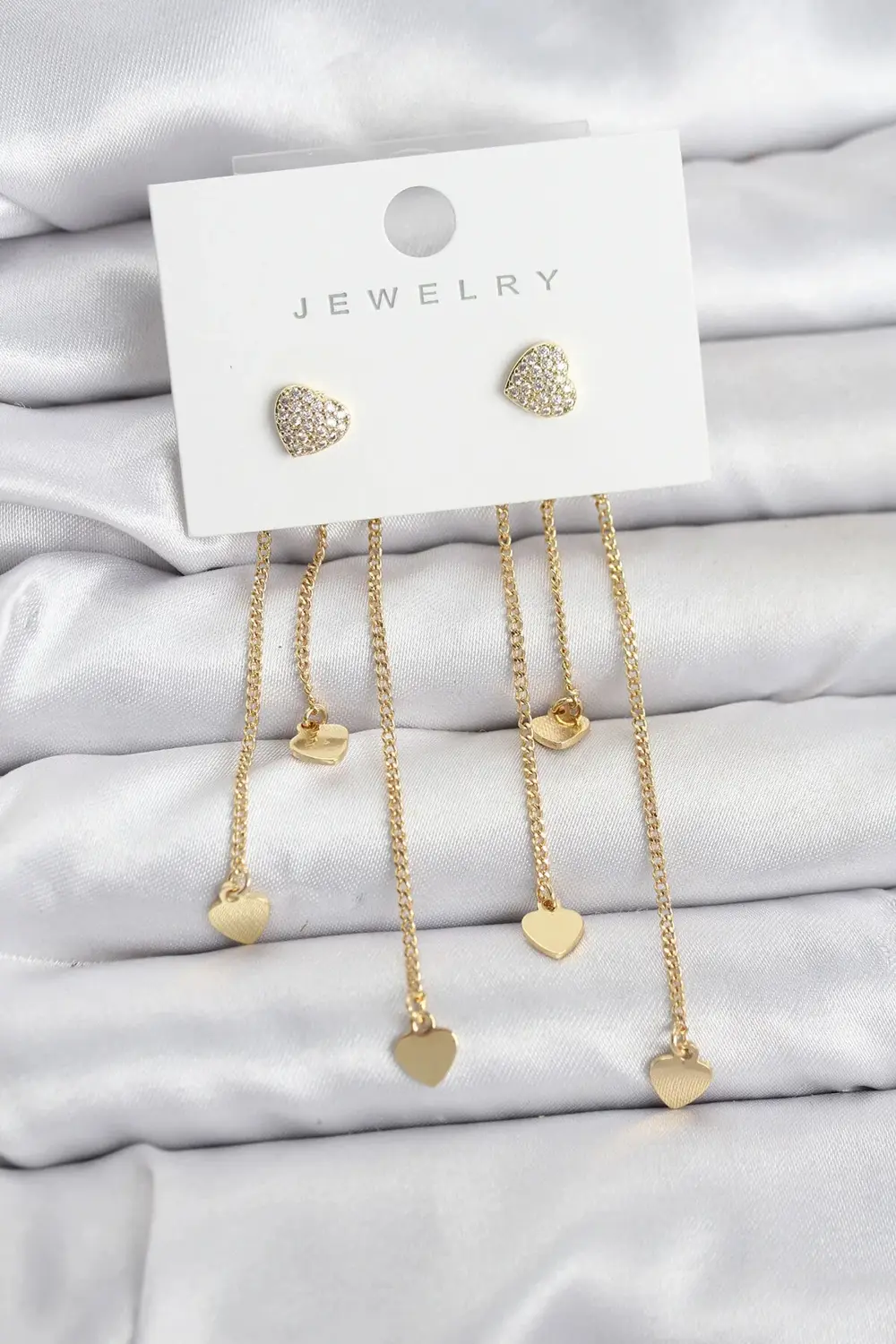 BFS Kalp Model Gold Renk Pirinç Sallantılı Kadın Küpe BFS Kalp Model Gold Renk Pirinç Sallantılı Kadın Küpe
