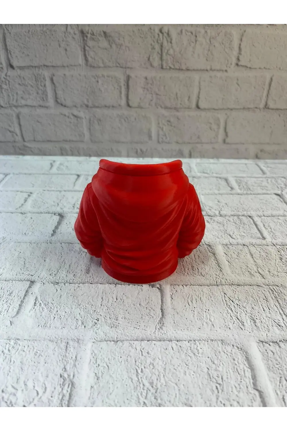BFS Kırmızı Hoodie Kalemlik 10x10 cm Masa Üstü Düzenleyici BFS Kırmızı Hoodie Kalemlik 10x10 cm Masa Üstü Düzenleyici