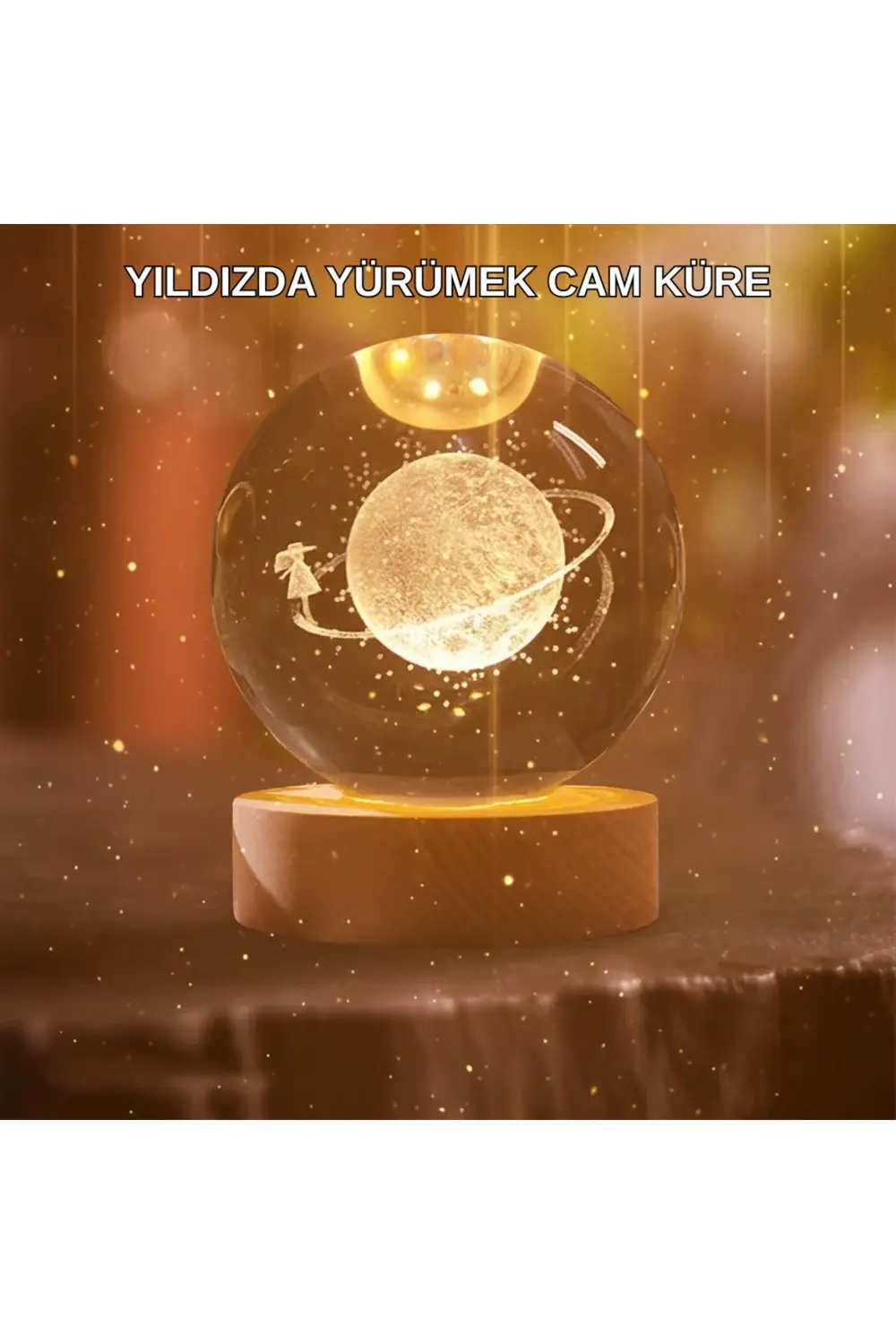 BFS Kız Figürlü Sarı Cam Küre Işıklı Büyük Boy Ahşap Standlı Deko BFS Kız Figürlü Sarı Cam Küre Işıklı Büyük Boy Ahşap Standlı Deko