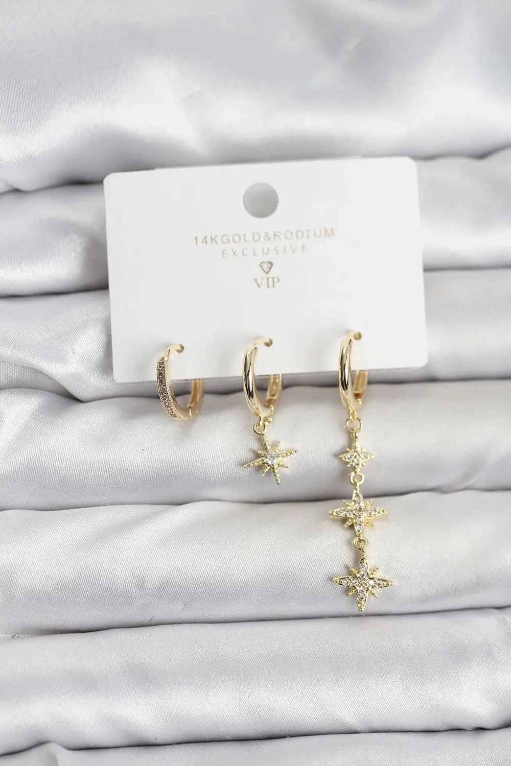BFS Kutup Yıldızı Model Gold Renk Pirinç 3'lü Kadın Küpe Seti BFS Kutup Yıldızı Model Gold Renk Pirinç 3'lü Kadın Küpe Seti