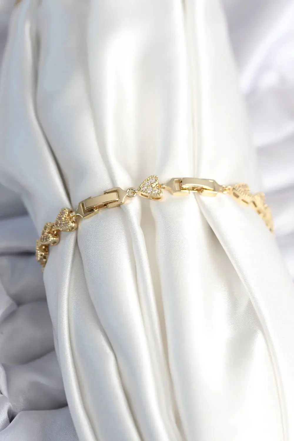 BFS Pirinç Gold Renk Kalp Model Kadın Bileklik