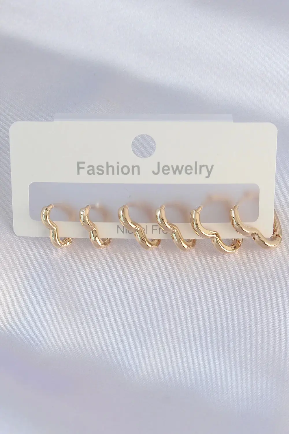 BFS Pirinç Gold Renk Kalp Model Küpe Seti