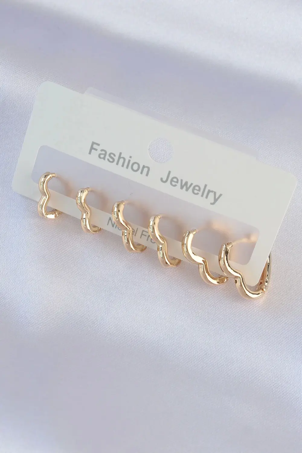 BFS Pirinç Gold Renk Kalp Model Küpe Seti