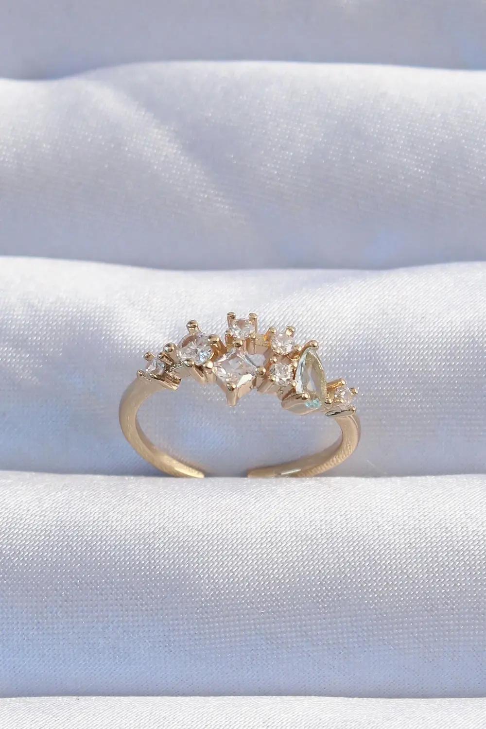 BFS Pirinç Gold Renk Zirkon Taşlı Damla Detay Ayarlanabilir Yüzük