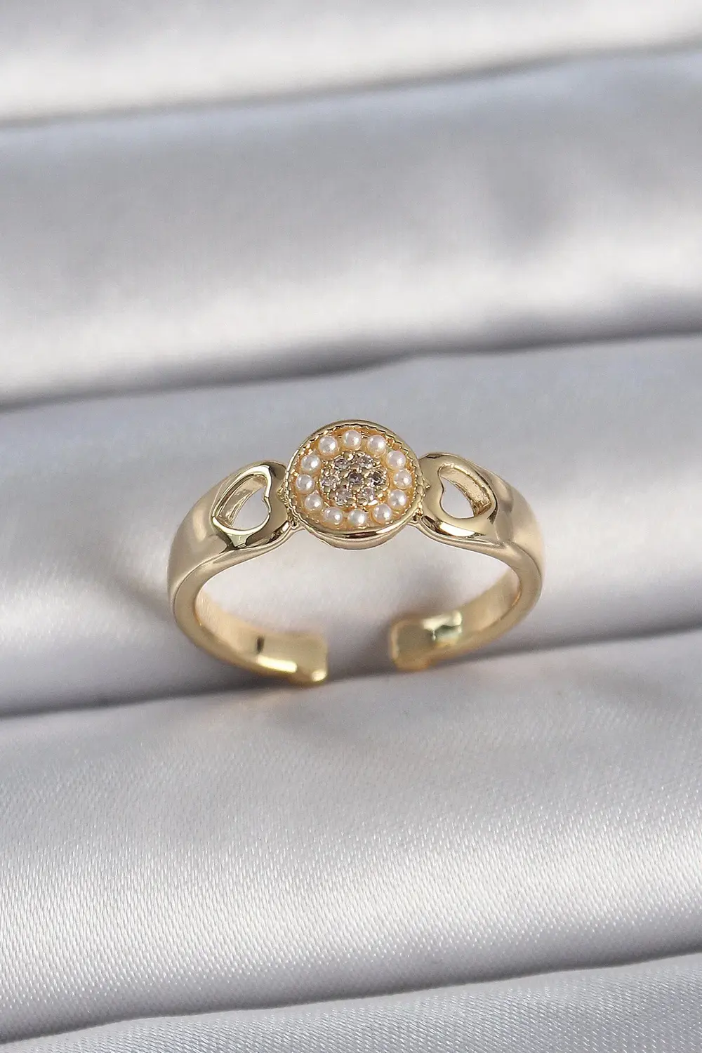 BFS Pirinç Gold Renk Zirkon Taşlı İncili Kalp İşleme Detay Ayarla