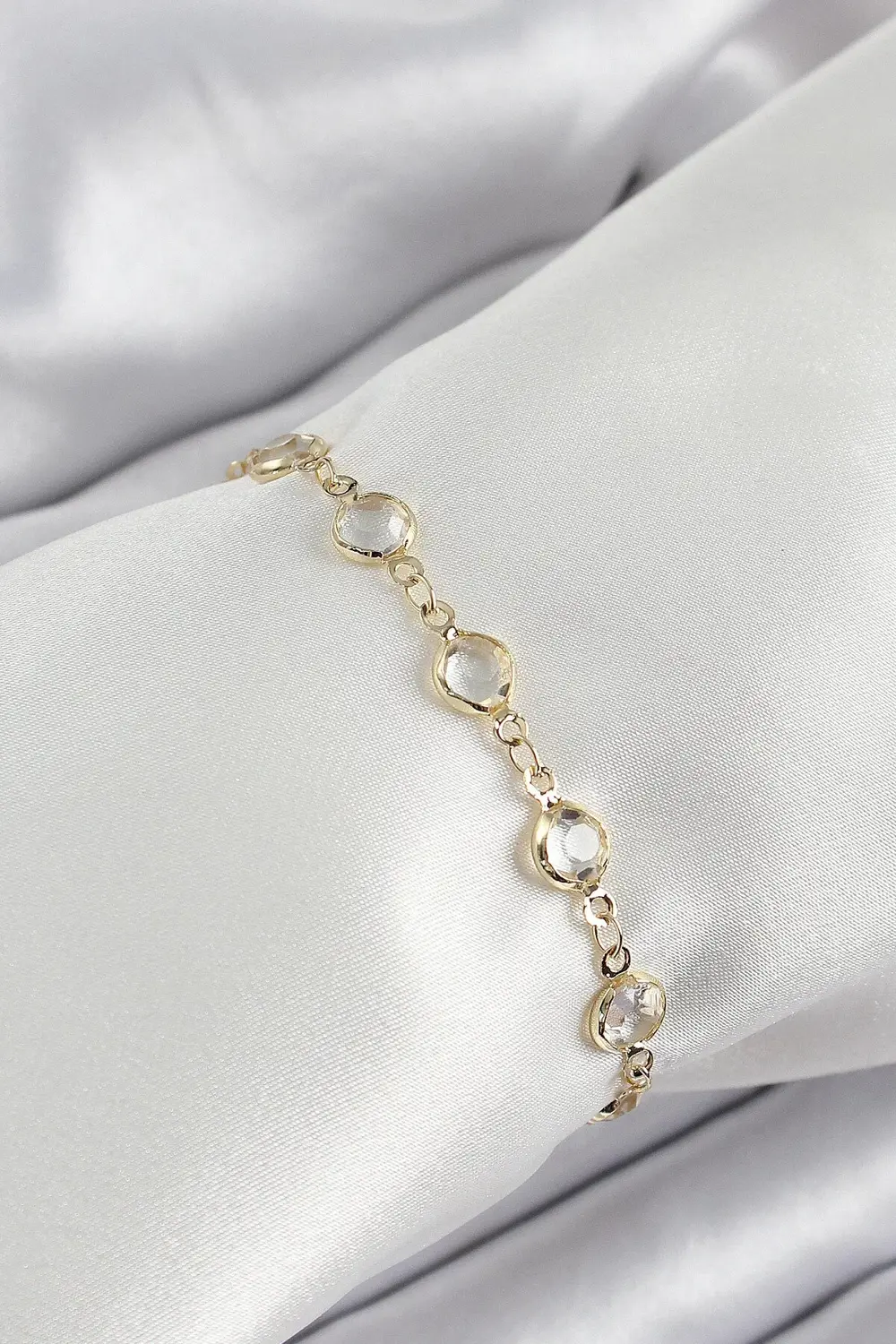 BFS Pirinç Gold Renk Zirkon Taşlı Kadın Bileklik