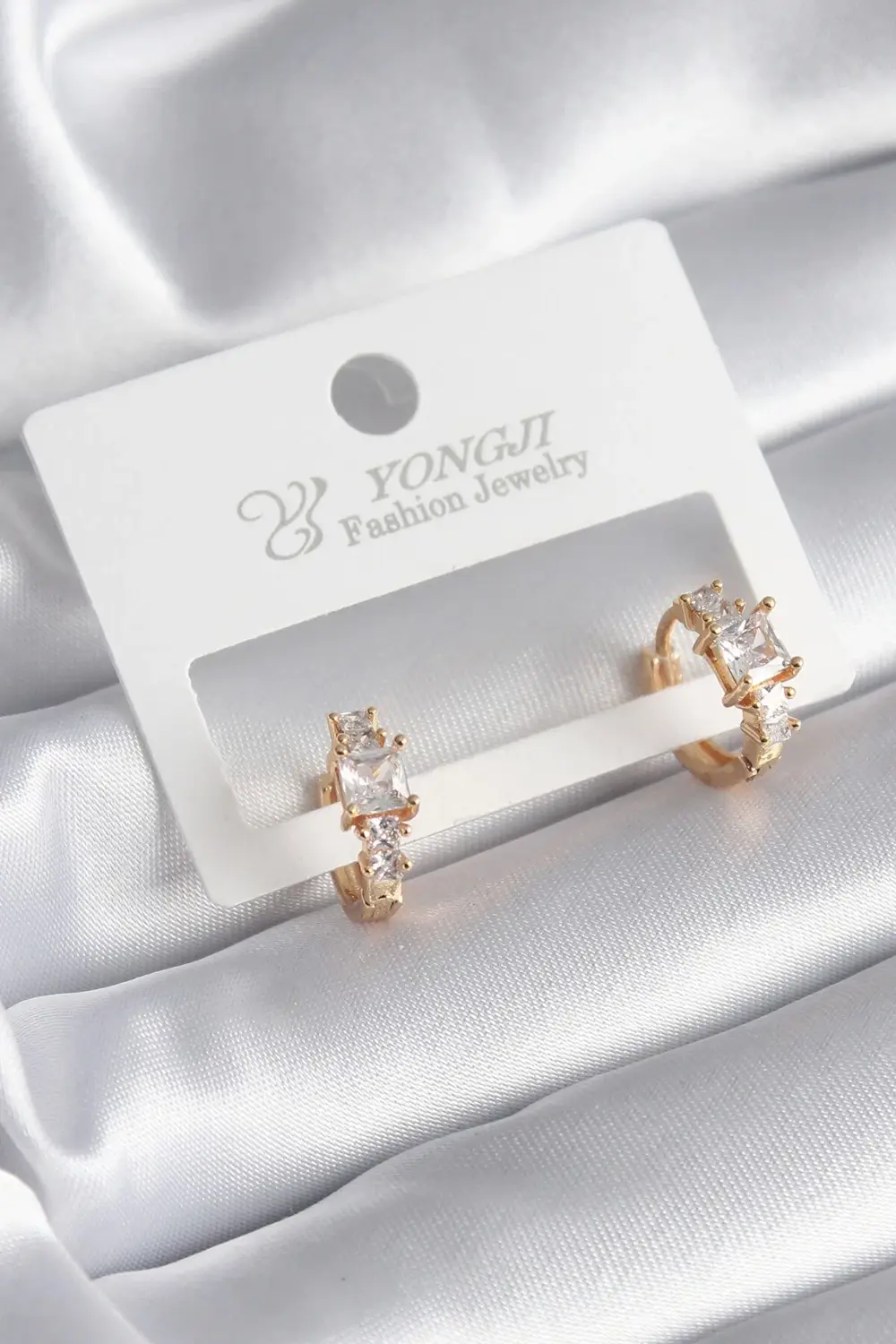 BFS Pirinç Gold Renk Zirkon Taşlı Kadın Küpe