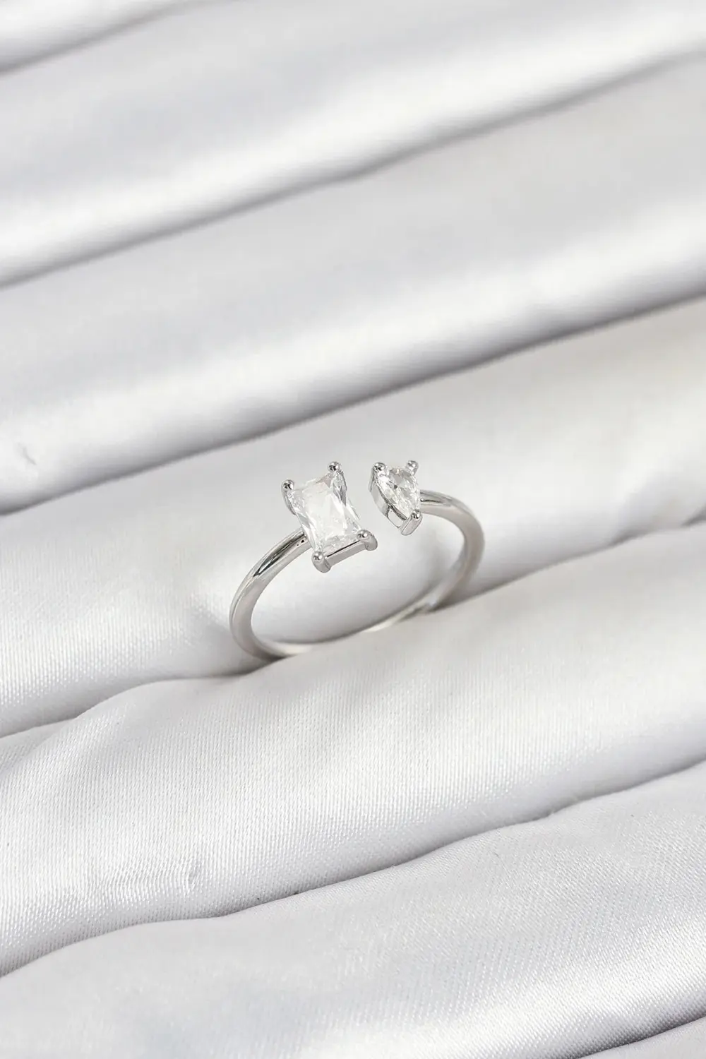 BFS Pirinç Gold Renk Zirkon Taşlı Kadın Yüzük