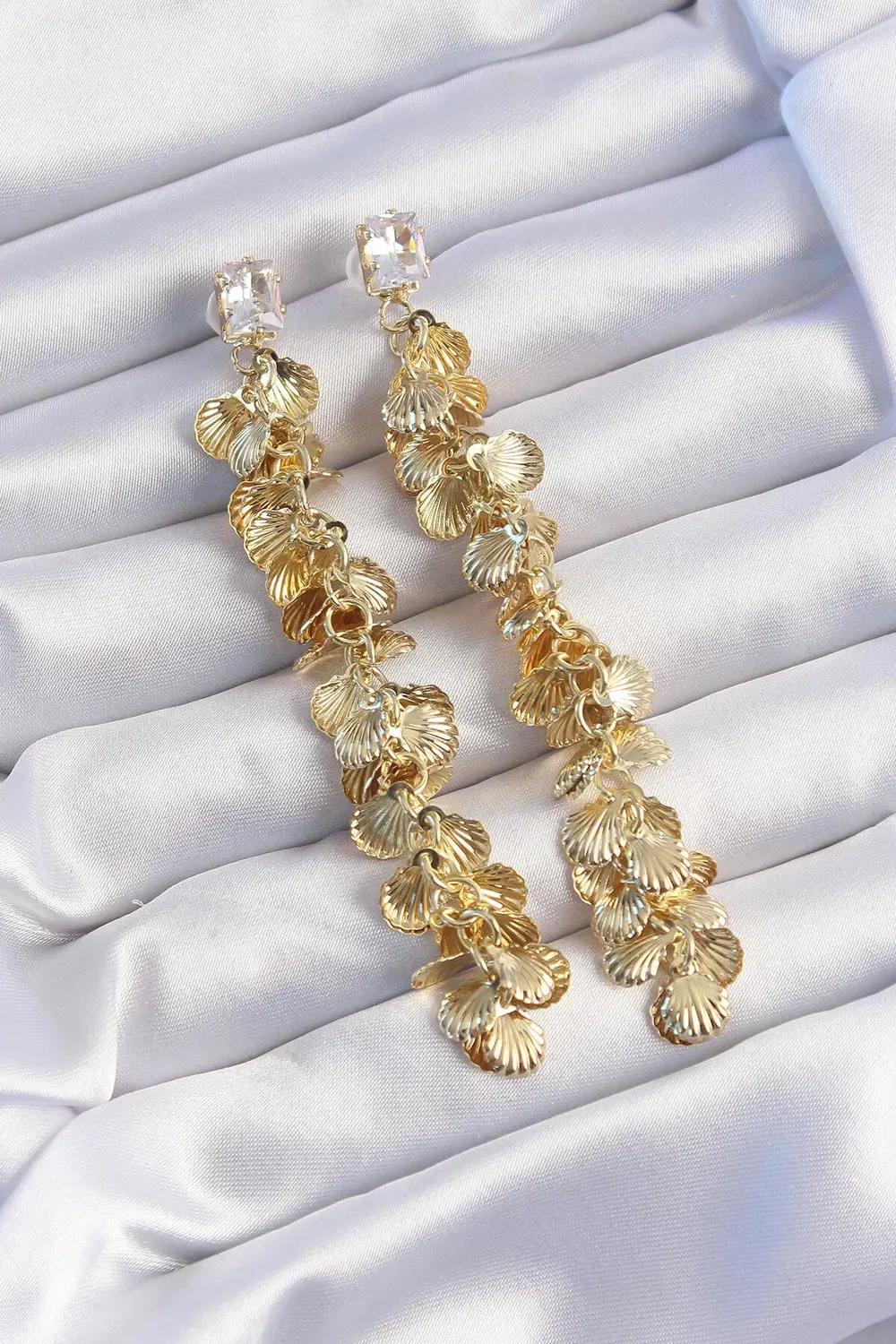 BFS Pirinç Gold Renk Zirkon Taşlı Minimal Deniz Kabuklu Sallantıl