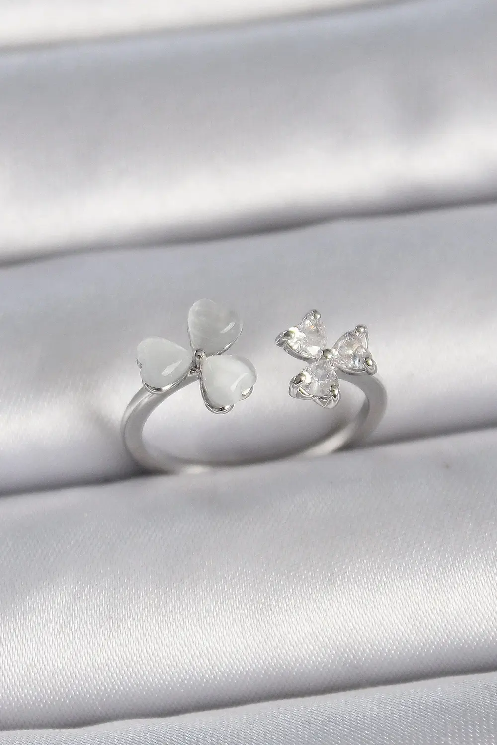 BFS Pirinç Gümüş Renk Ayarlanabilir Zirkon Taşlı Beyaz Mineli Kal