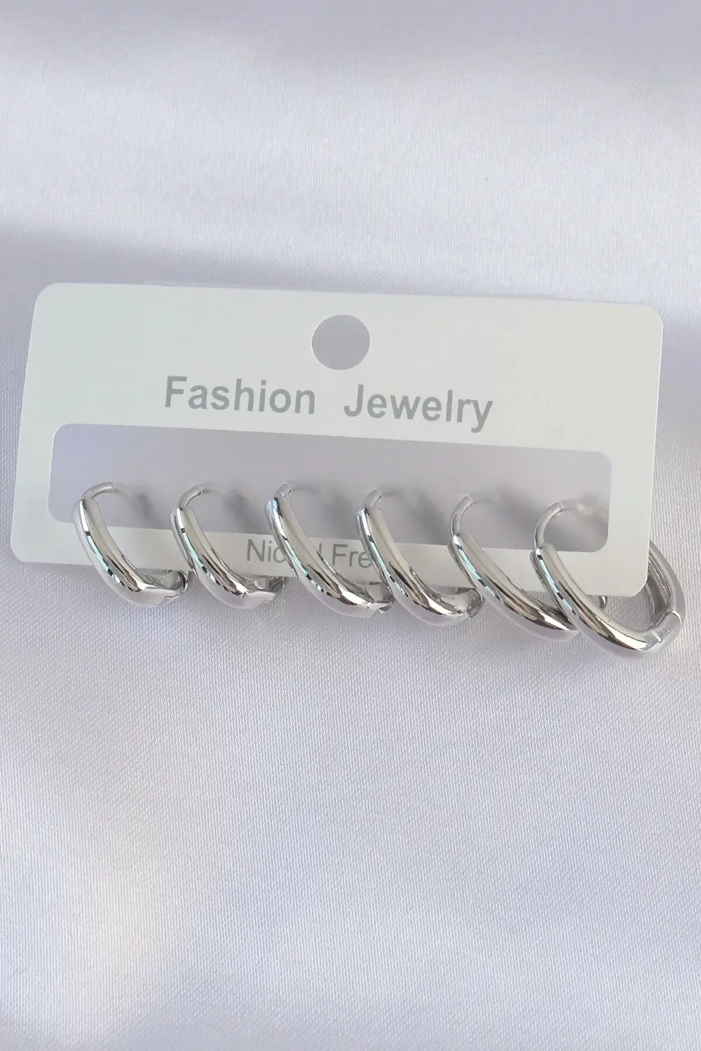 BFS Pirinç Gümüş Renk Oval Küpe Seti