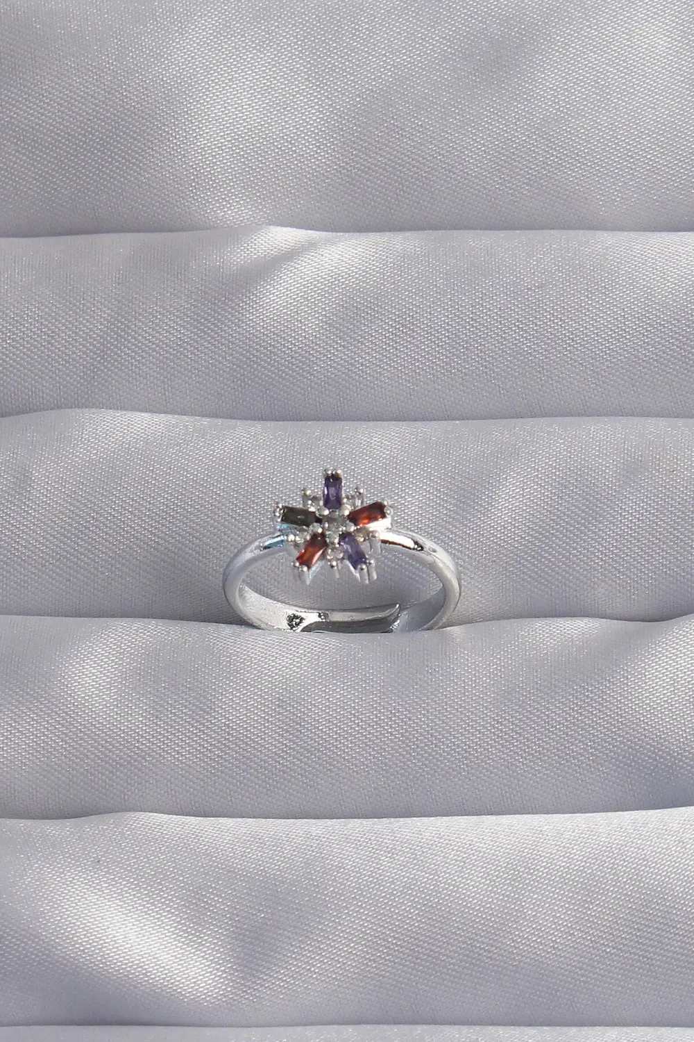 BFS Pirinç Gümüş Renk Renkli Zirkon Taşlı Ayarlamalı Yüzük