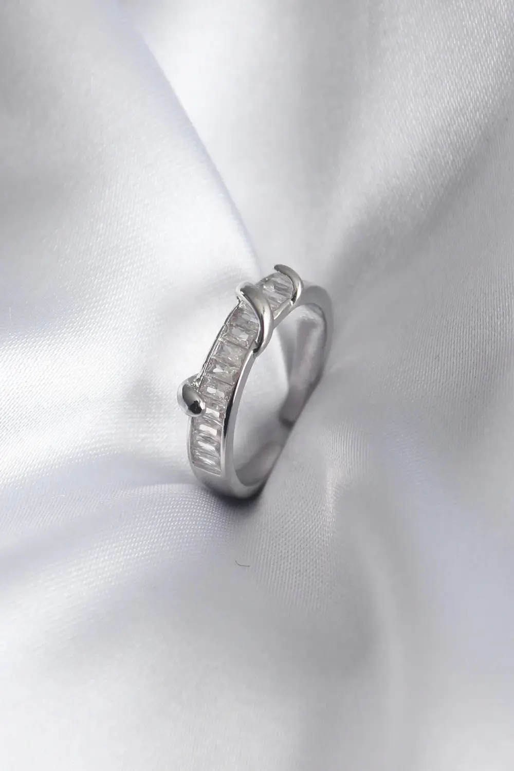 BFS Pirinç Gümüş Renk Su Yolu Zirkon Taşlı Kadın Yüzük