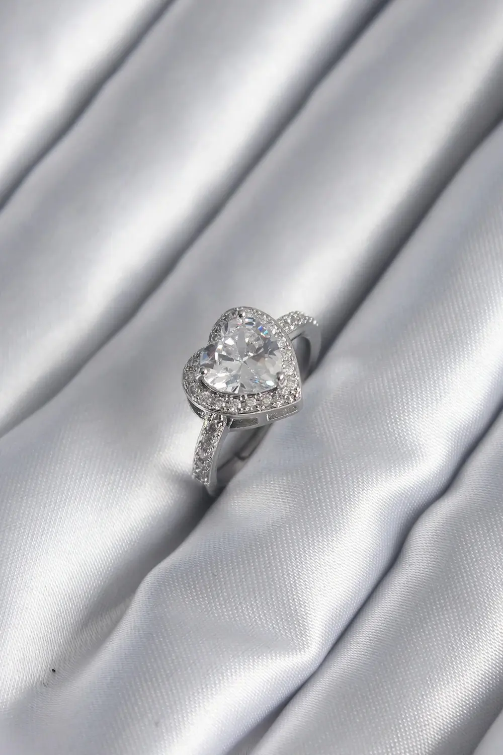 BFS Pirinç Gümüş Renk Zirkon Taş Kalp Charm Model Kadın Yüzük