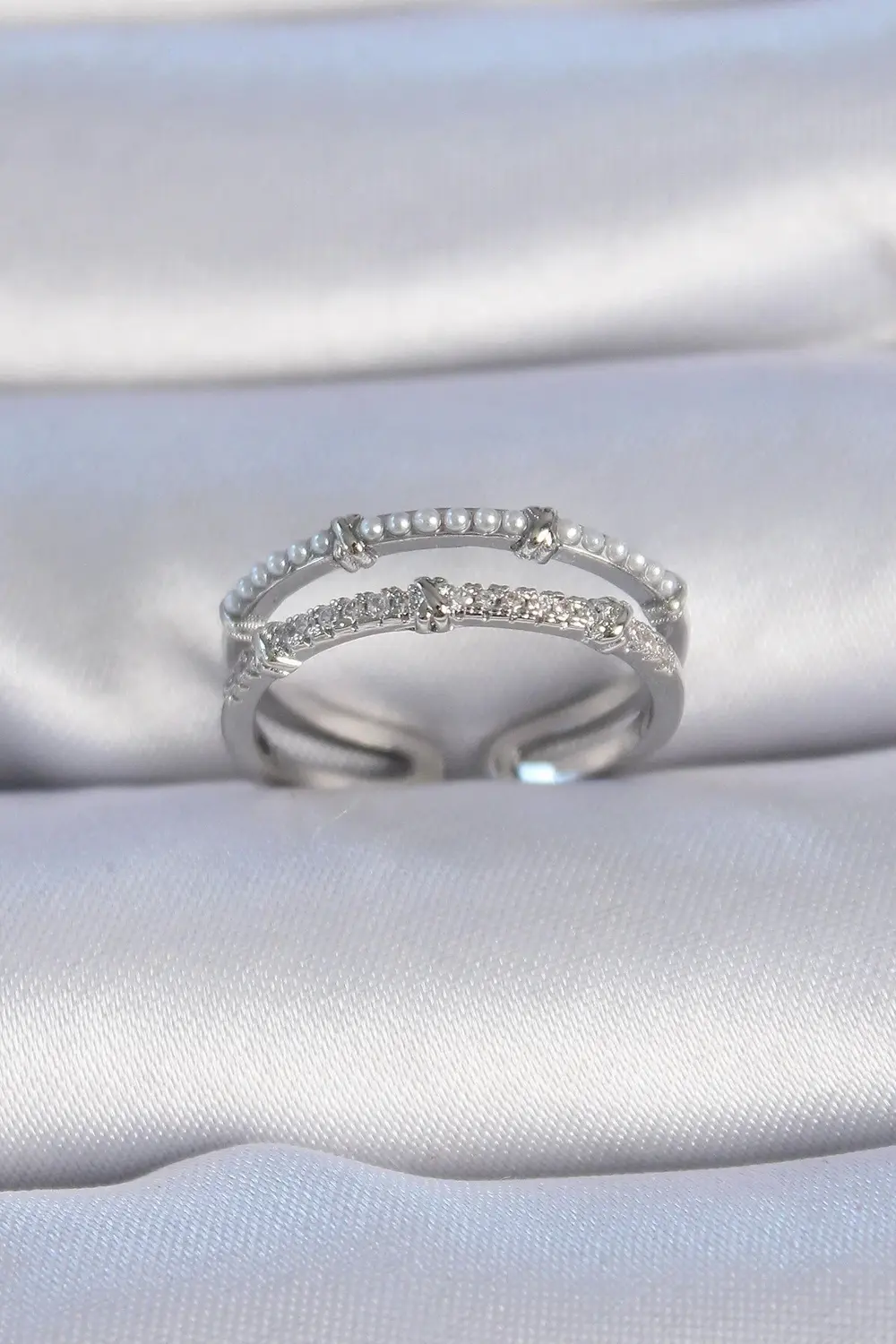 BFS Pirinç Gümüş Renk Zirkon Taşlı İnci Detay Kadın Yüzük