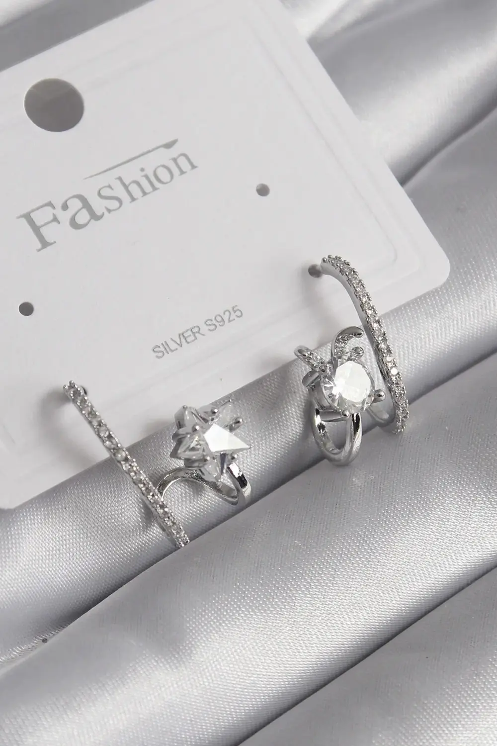 BFS Pirinç Gümüş Renk Zirkon Taşlı Kadın Küpe