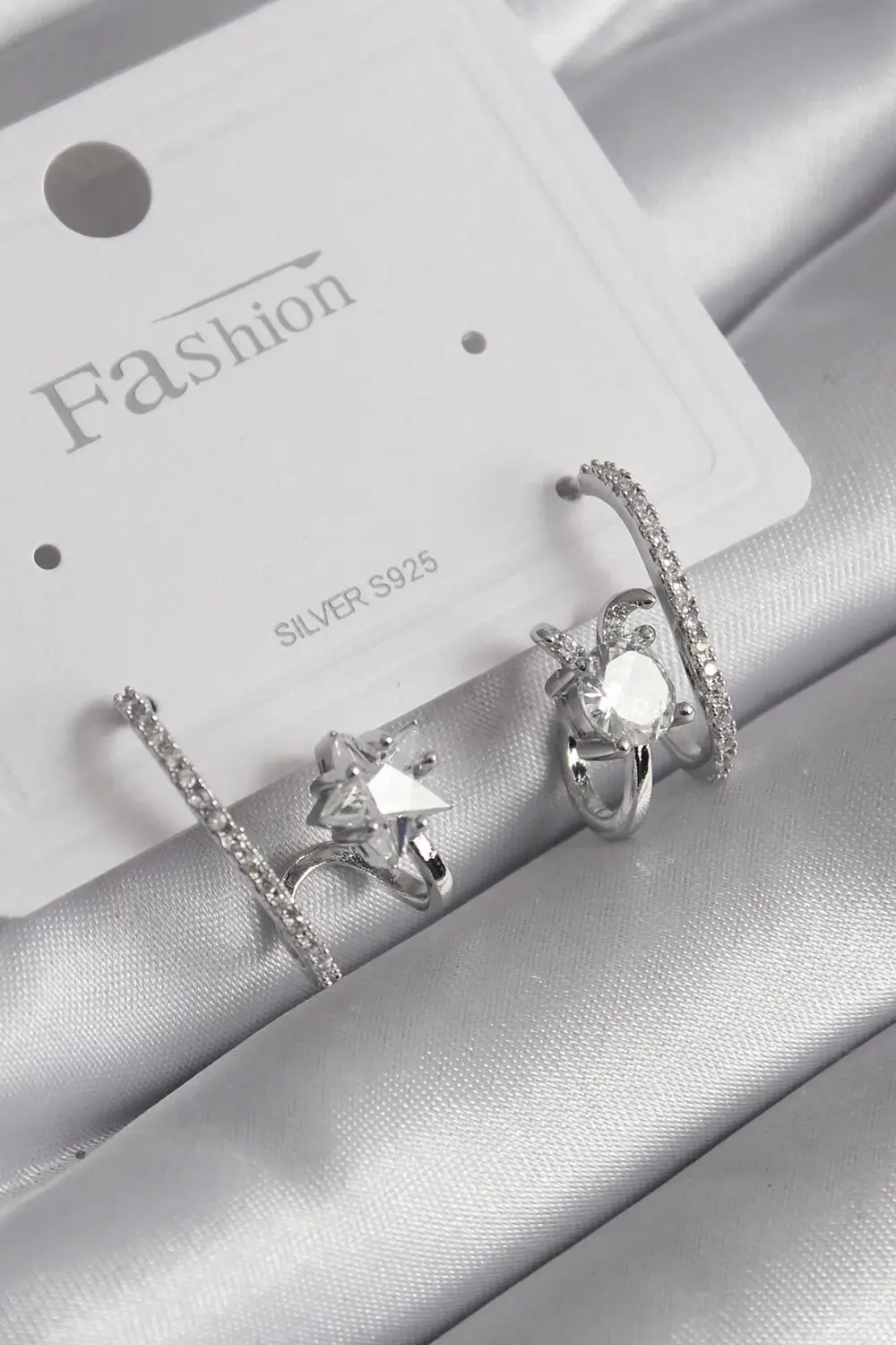 BFS Pirinç Gümüş Renk Zirkon Taşlı Kadın Küpe