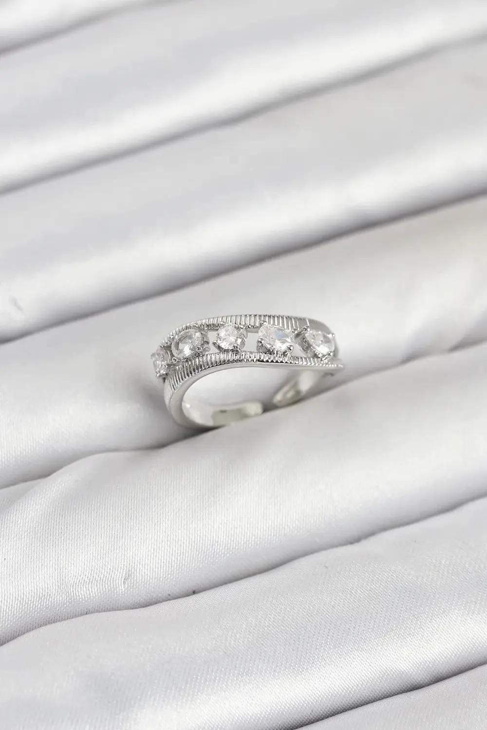 BFS Pirinç Gümüş Renk Zirkon Taşlı Kadın Yüzük