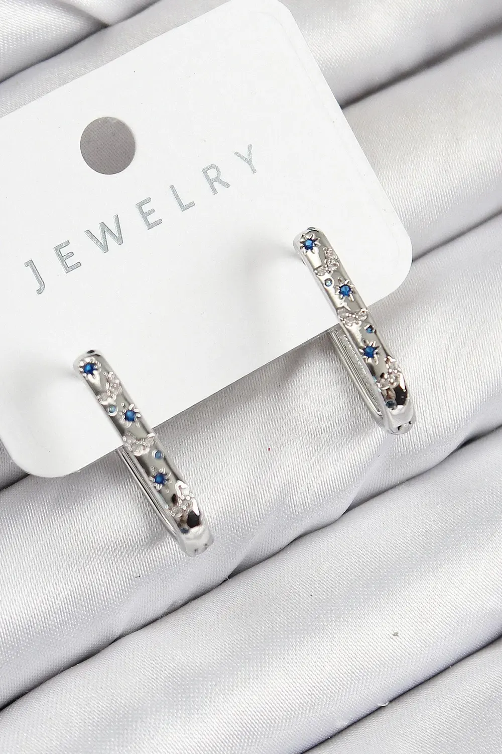 BFS Pirinç Zirkon Taşlı Çiçek Desenli Model Gümüş Renk Kadın Küpe