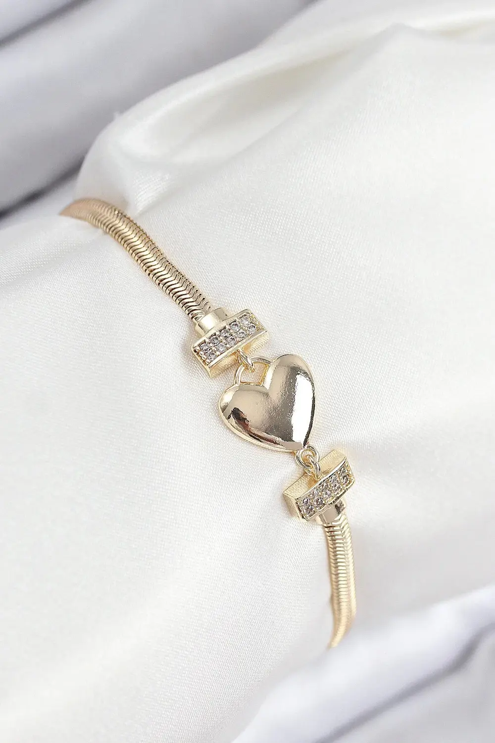 BFS Pirinç Zirkon Taşlı Kalp Model Gold Renk Kadın Bileklik