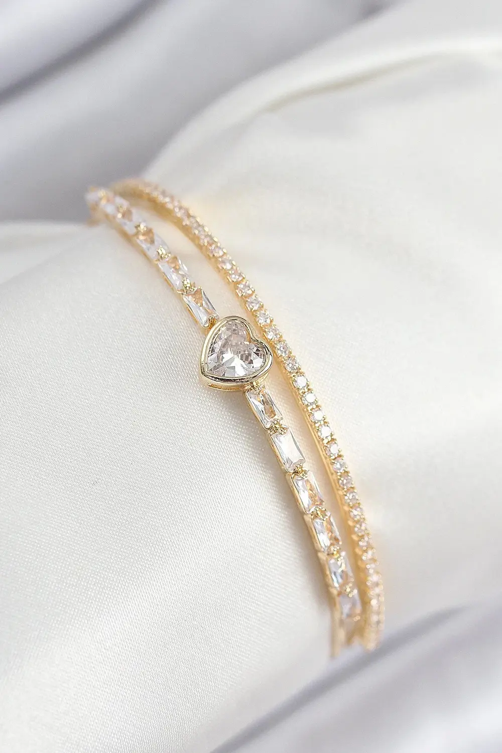 BFS Pirinç Zirkon Taşlı Kalp Model Gold Renk Kadın Bileklik