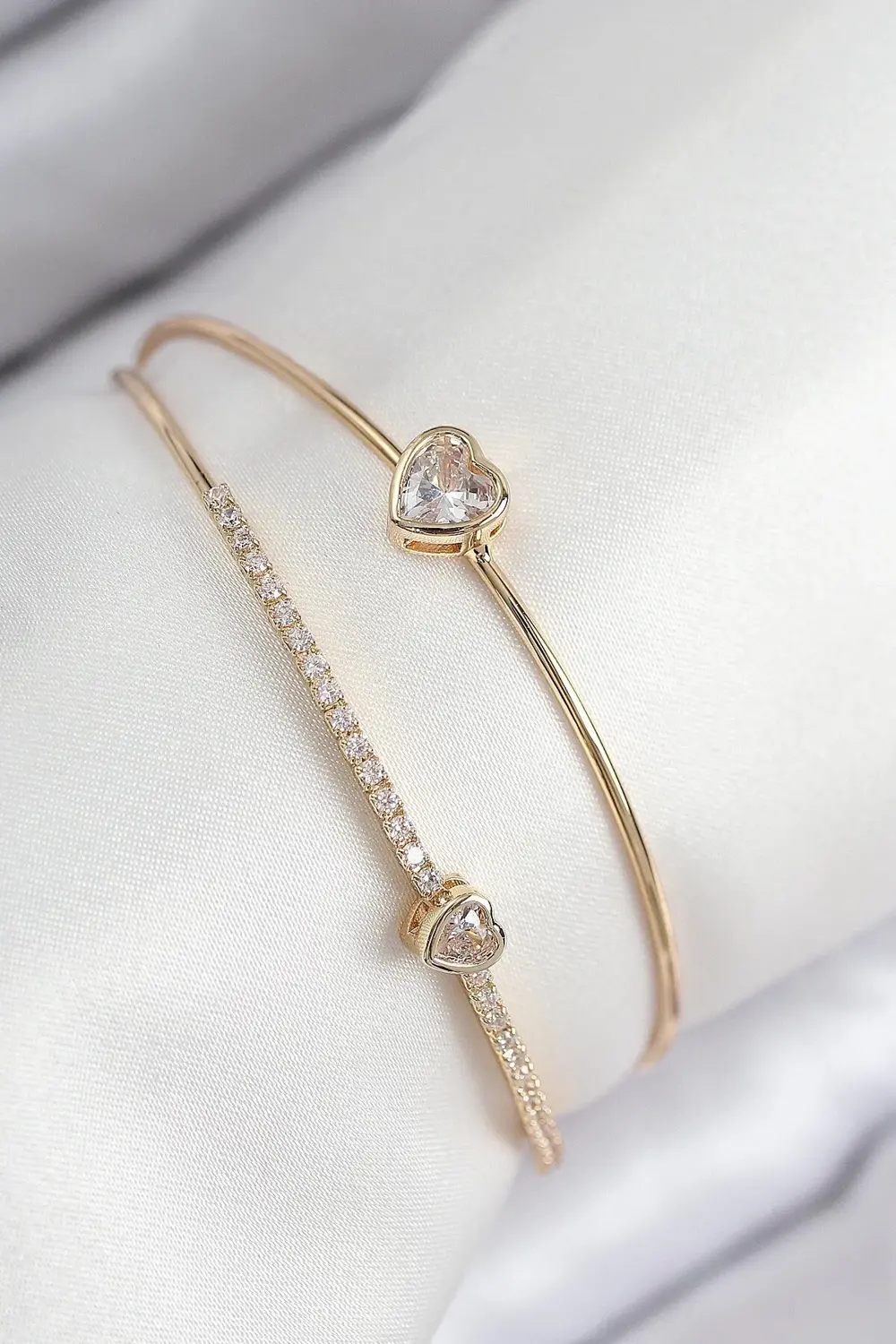 BFS Pirinç Zirkon Taşlı Kalp Model Gold Renk Kadın Bileklik