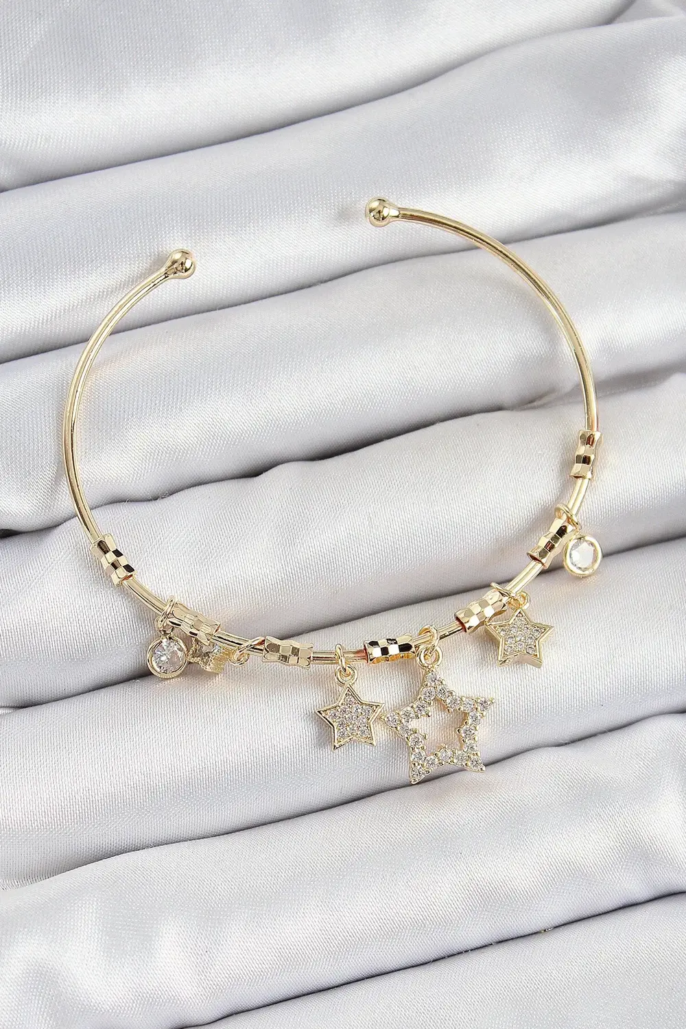 BFS Pirinç Zirkon Taşlı Yıldız Model Gold Renk Charm Bileklik