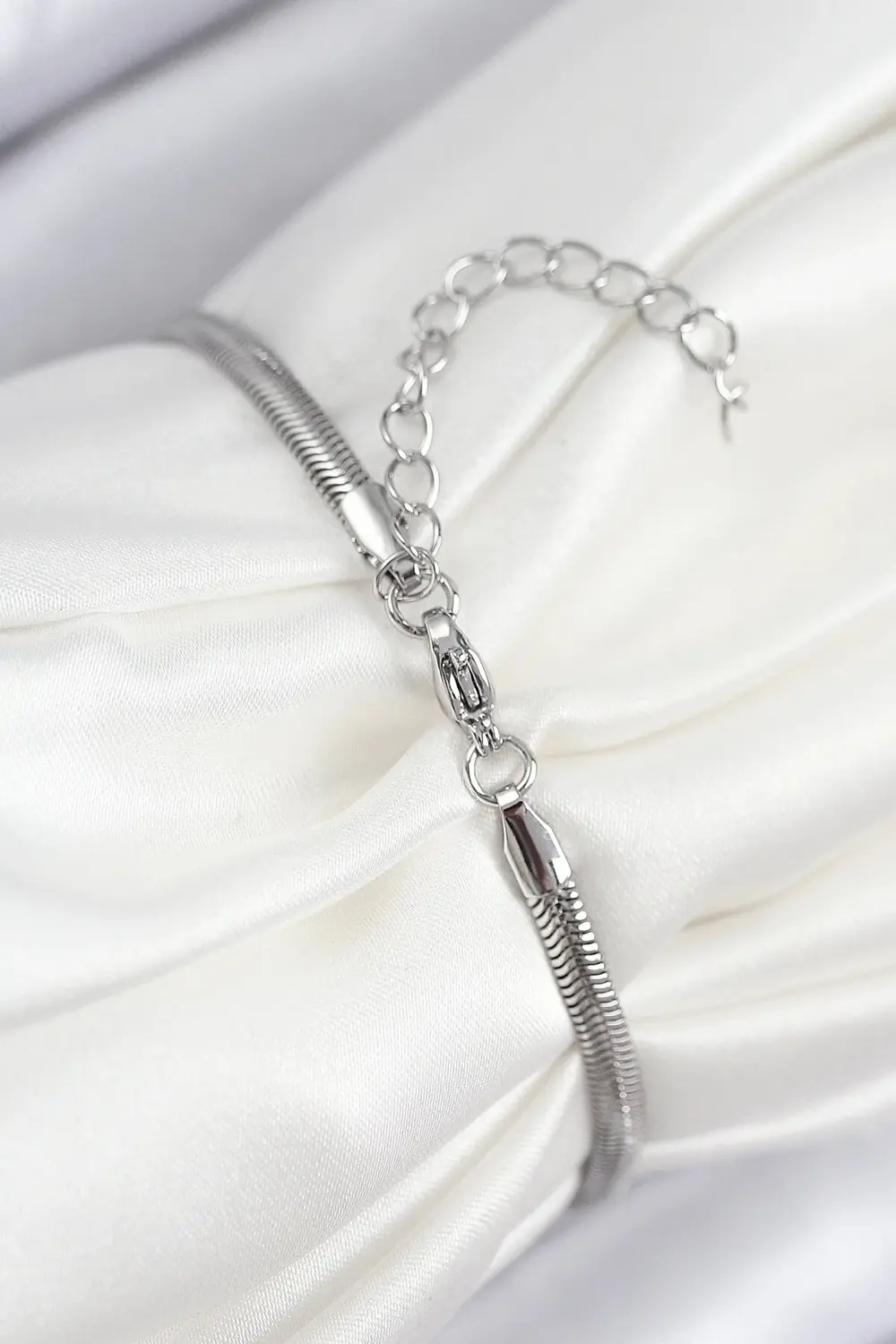 BFS Pirinç Zirkon Taşlı Yıldız Model Gümüş Renk Kadın Bileklik