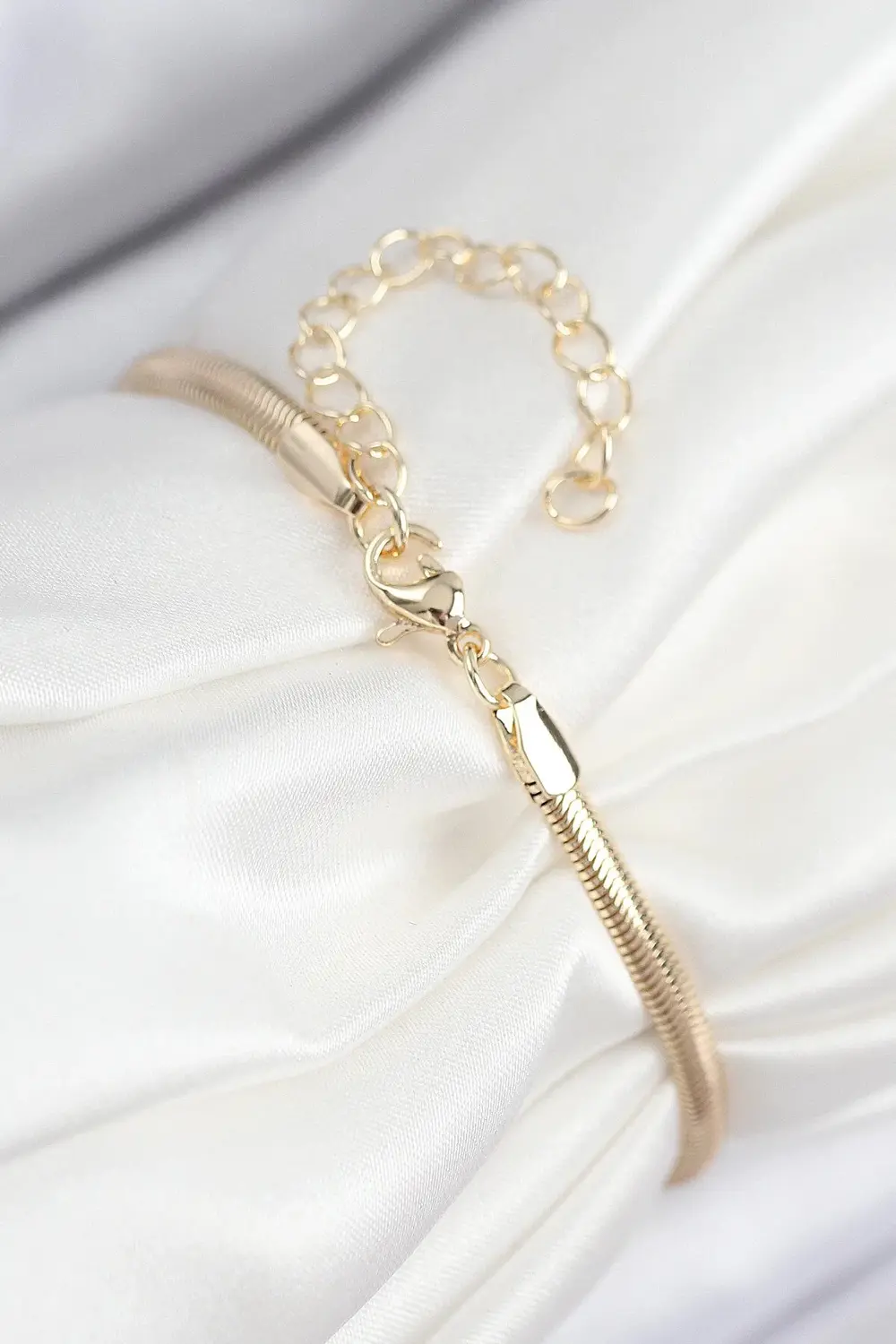 BFS Pirinç Zirkon Taşlı Yonca Model Gold Renk Kadın Bileklik