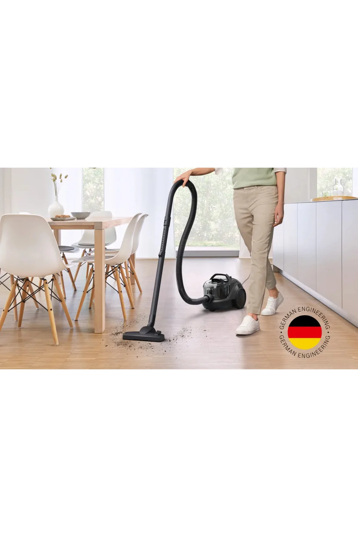 BGC21X300 Serie 4 Toz torbasız Süpürge Siyah (550W)