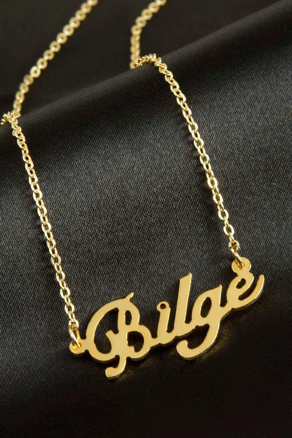 Bilge isimli kolye (Kişiye Özel) Bilge isimli kolye (Kişiye Özel)