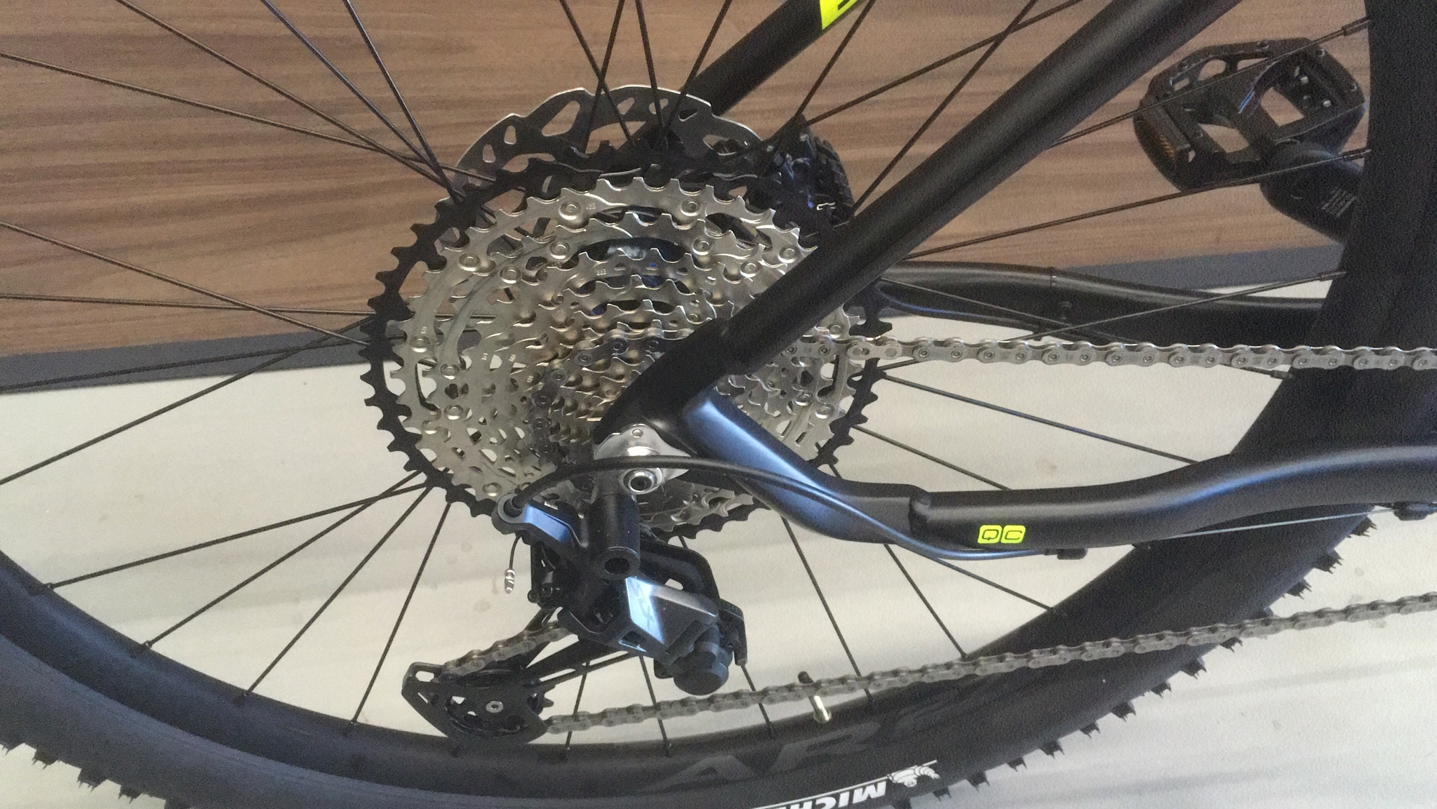 Bisan Mtx 7800 Slx 29 Jant 19 Kadro (mat siyah-Sarı-grı)