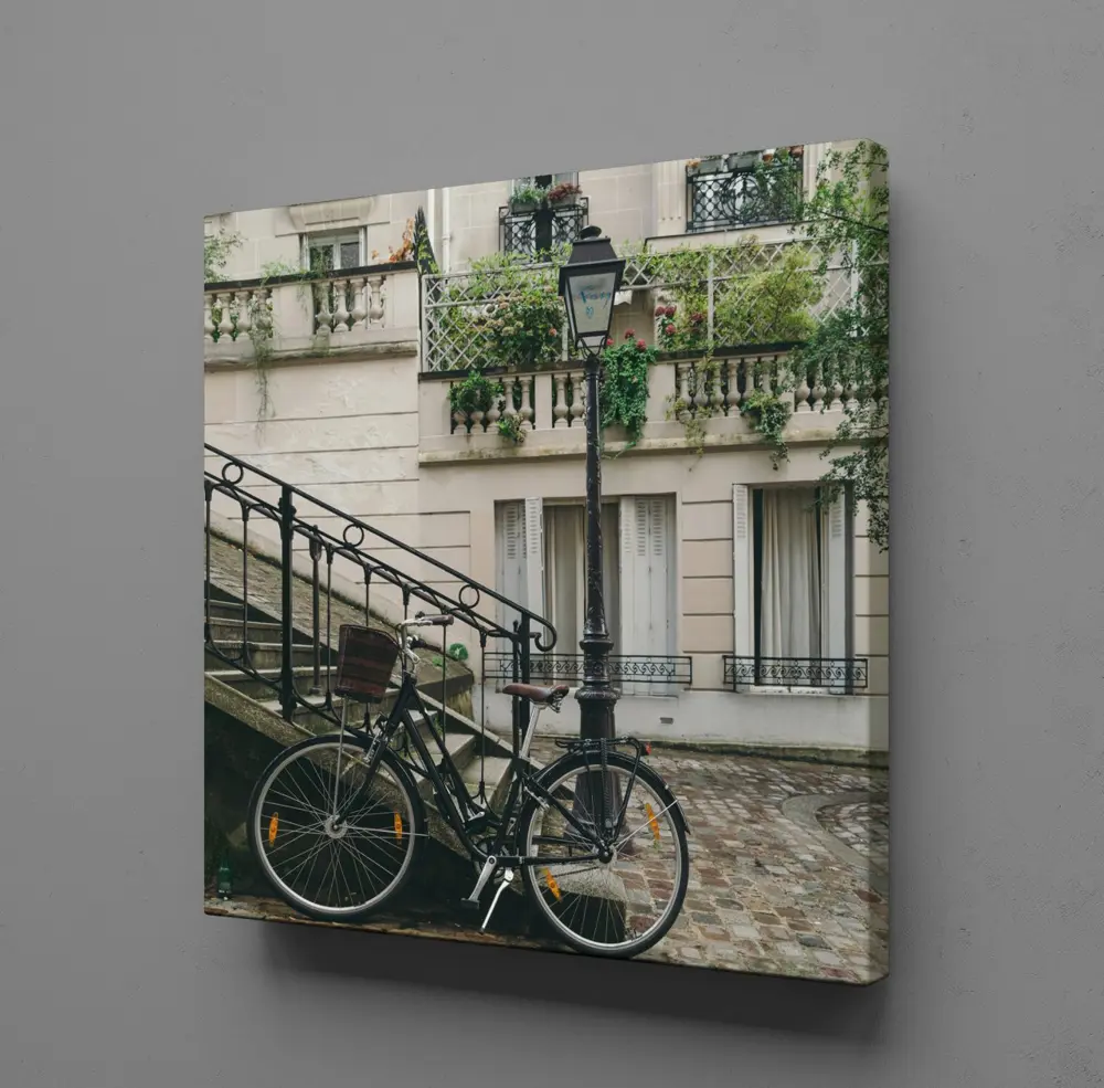 BİSİKLETLİ EV KANVAS TABLO