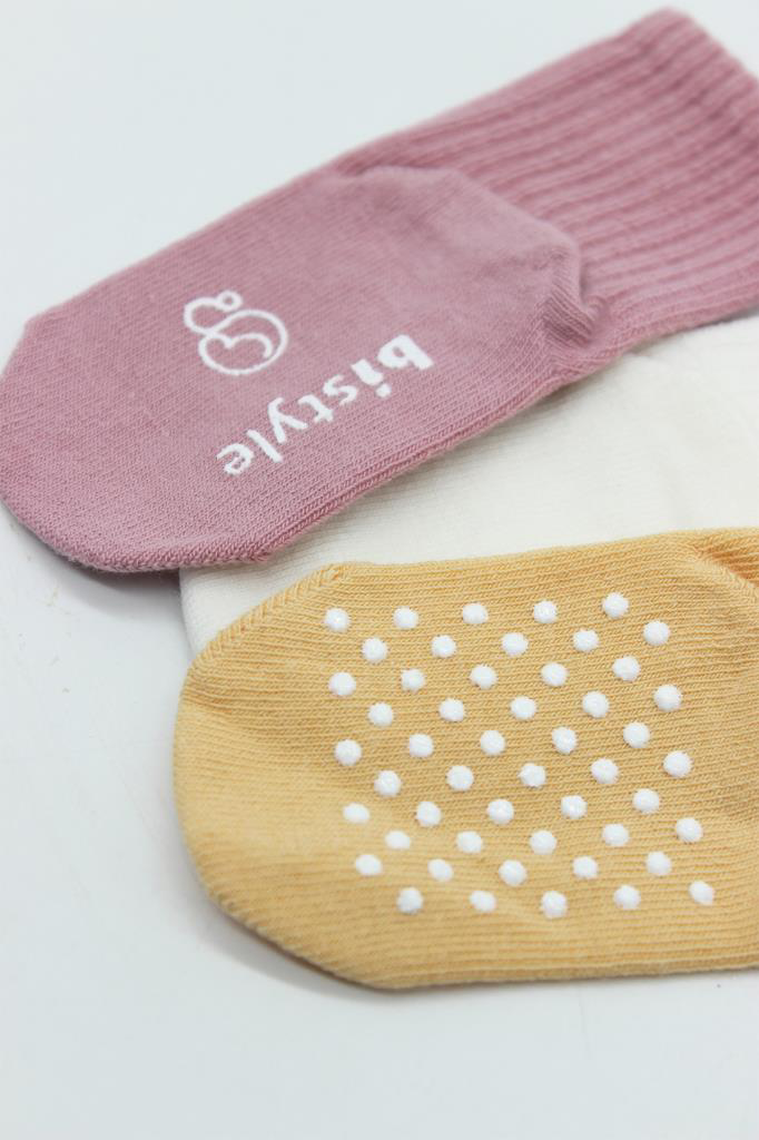 Bistyle Basic Kaymaz Penye Soket Çorap 3'Lü BS10106 Pudra Ekru So Bistyle Basic Kaymaz Penye Soket Çorap 3'Lü BS10106 Pudra Ekru So