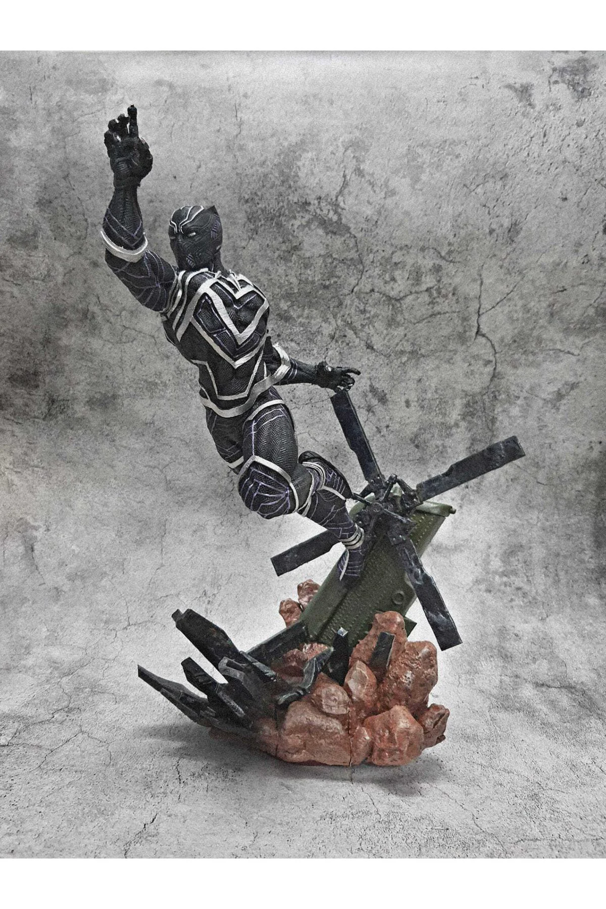 Black Panther Vs Captain Amerika Boyalı Figür 25 cm Dev Boy