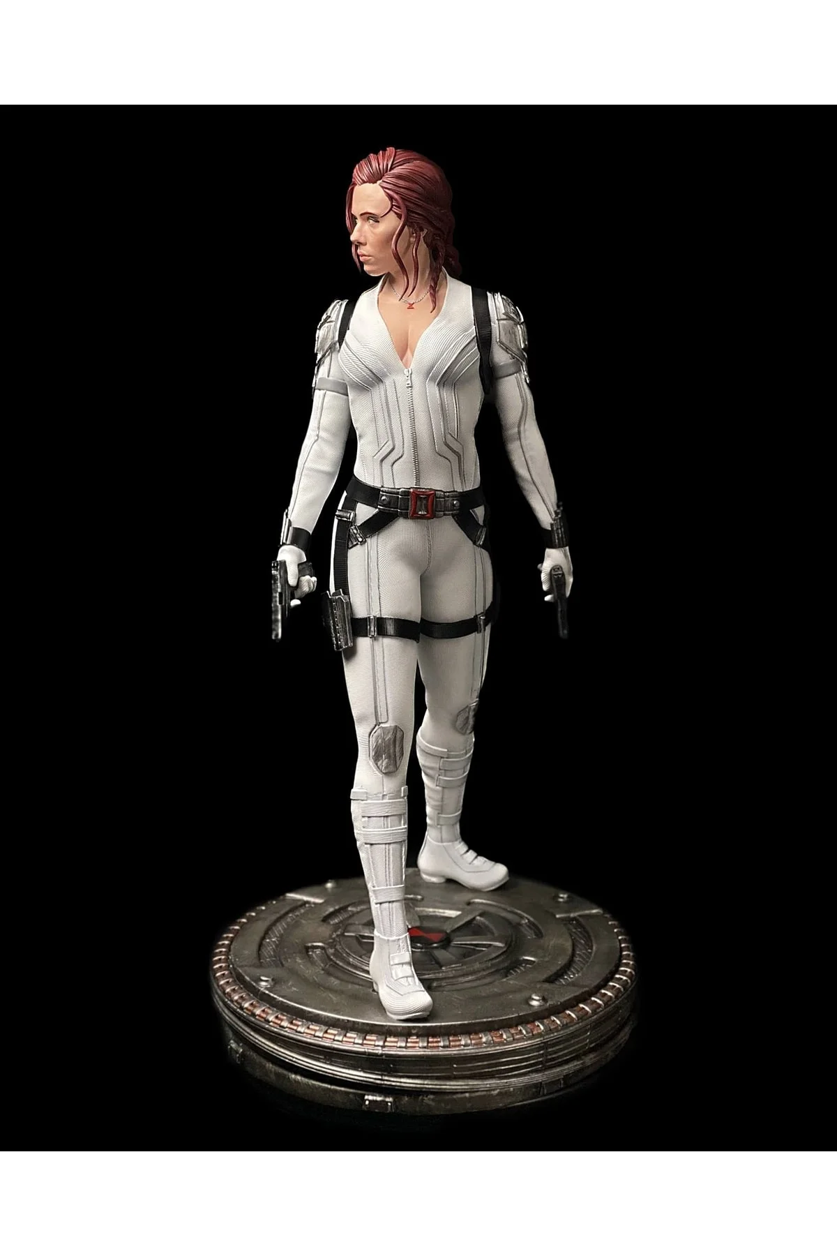 Black Widow Natasha Scarlett Johansson Boyalı Figür 40 Cm (GİGA BOY)