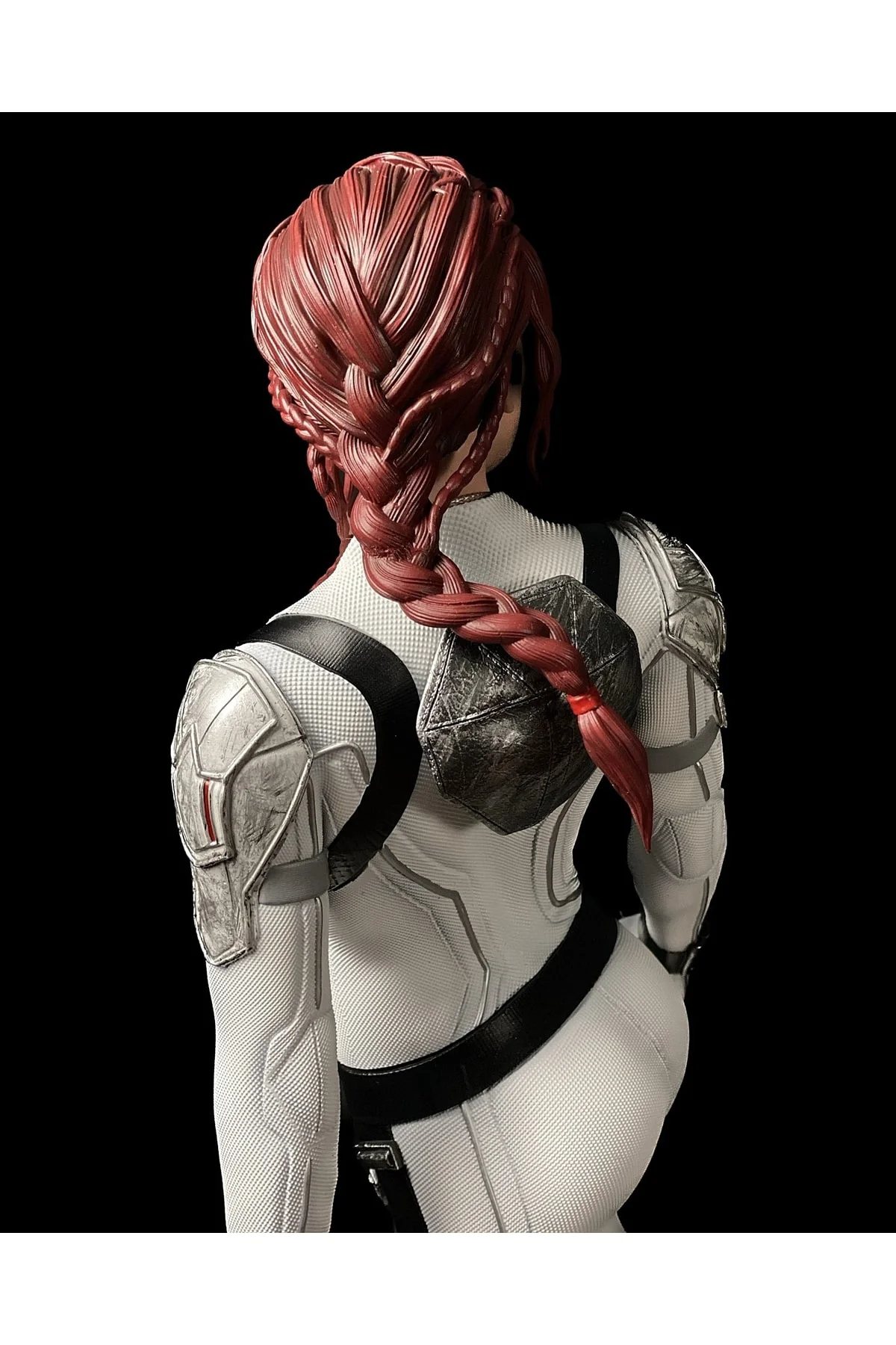 Black Widow Natasha Scarlett Johansson Boyalı Figür 40 Cm (GİGA BOY)