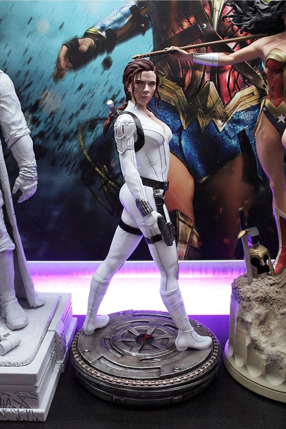 Black Widow Natasha Scarlett Johansson Boyalı Figür 40 Cm (GİGA BOY)