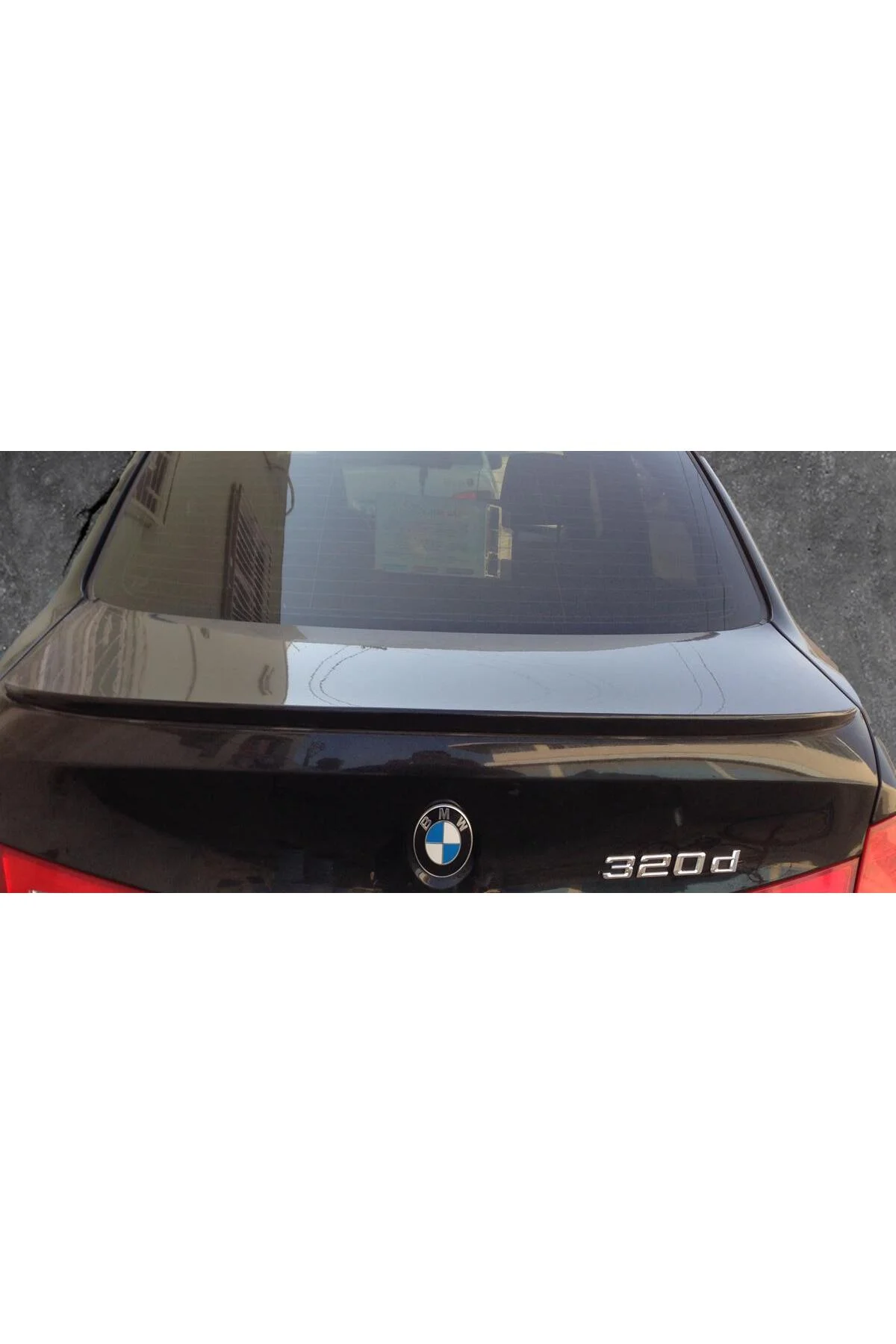 BMW 320 (E90) ASTARLI İNCE ANATOMİK SPOİLER BMW 320 (E90) ASTARLI İNCE ANATOMİK SPOİLER