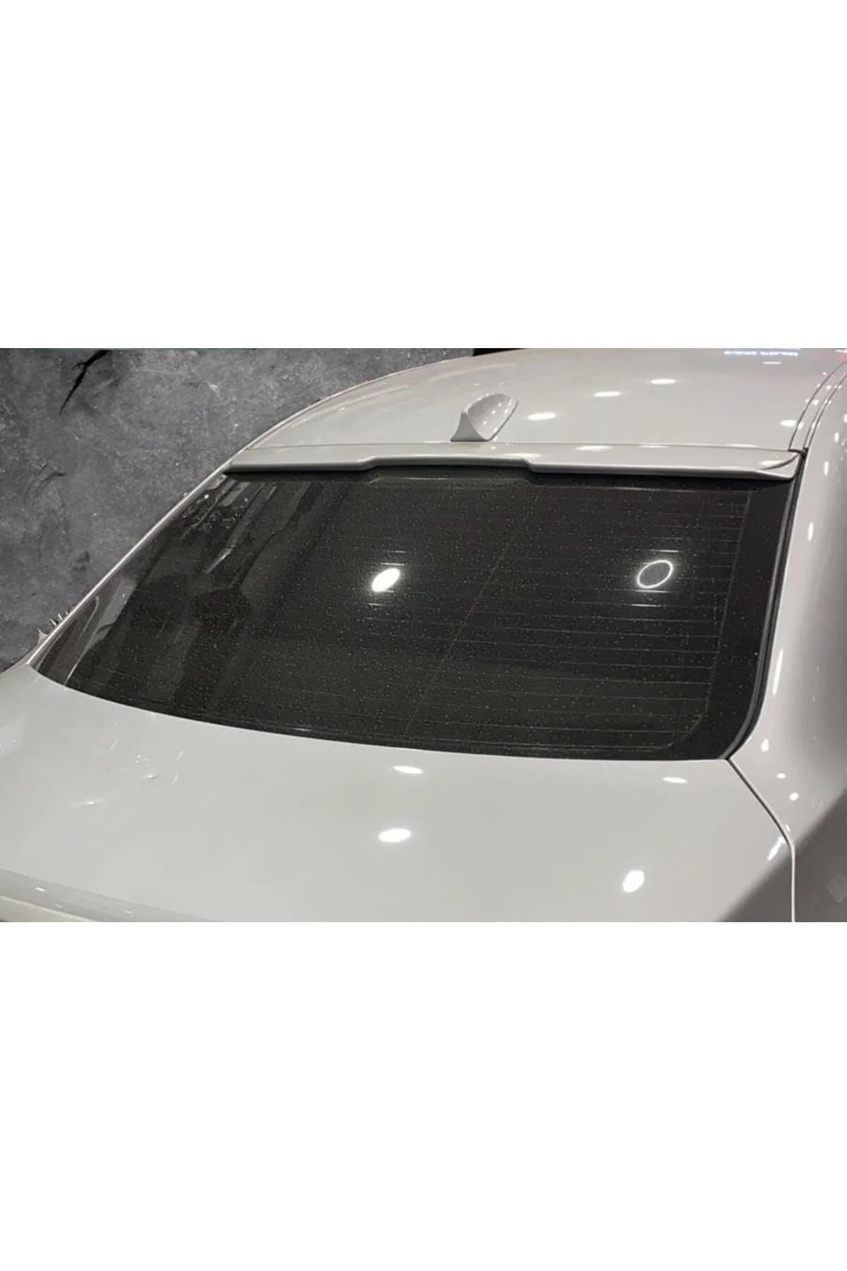 BMW 520 E60 ASTARLI TAVAN SPOİLER BMW 520 E60 ASTARLI TAVAN SPOİLER