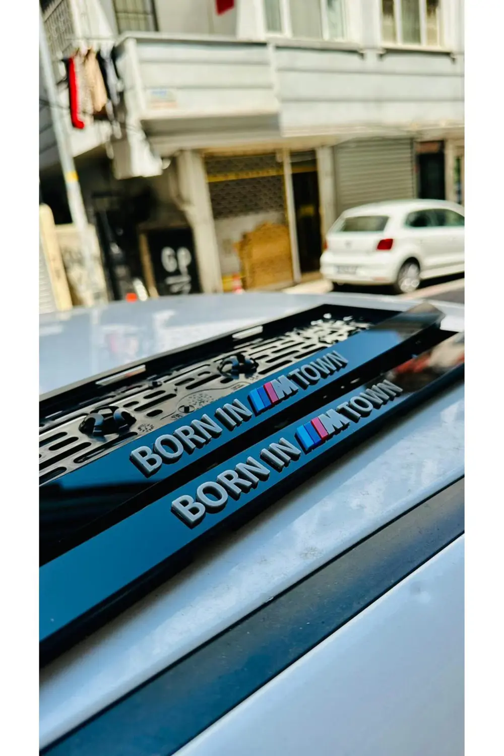 Bmw Born In M Town Uyumlu Lüx Pleksi Plakalık (BEYAZ RENK) Fiyatı, Yorumları ve Özellikleri