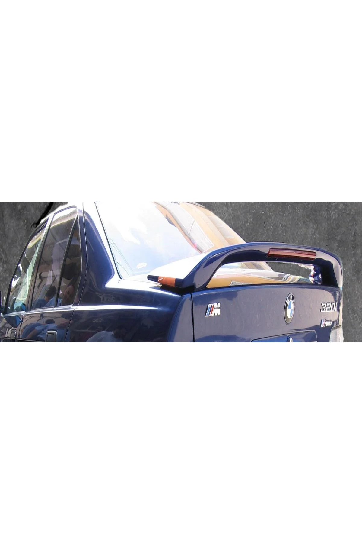 BMW E36 1992-1998 ASTARLI IŞIKLI SPOİLER