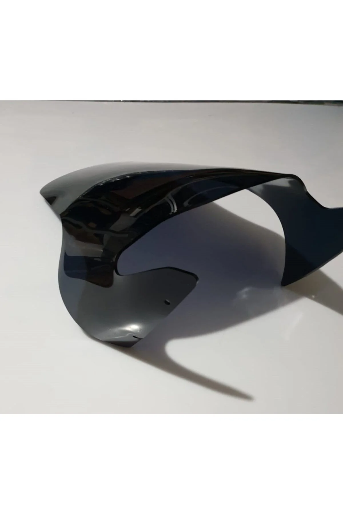 Bmw F 650 Funduro Ön Cam 1994-2000 Model 57cm Siyah Renkli 4mm YOKTUR